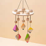 Carusel patut bebelusi Mobile, cu 5 jucarii colorate corpuri geometrice, lemn, Mobbli