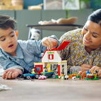Set de construit - Lego City Farm Hambar si Animale de Ferma 60346