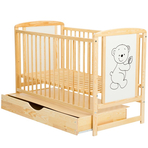 Patut din lemn Timmi 120x60 cm, Cu sertar cu capac, Din lemn de pin si mdf, Stabil si rezistent, Inaltime saltea reglabila pe 3 nivele, Laterala cu 3 bete detasabile, Natur + Saltea 10 cm