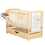 Patut din lemn Timmi 120x60 cm, Cu sertar cu capac, Din lemn de pin si mdf, Stabil si rezistent, Inaltime saltea reglabila pe 3 nivele, Laterala cu 3 bete detasabile, Natur + Saltea 10 cm