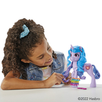 MY LITTLE PONY SEE YOUR SPARKLE FIGURINA IZZY MOONBOW 15CM
