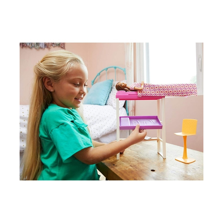Set Barbie by Mattel Estate Birou cu pat supraetajat, papusa si accesorii