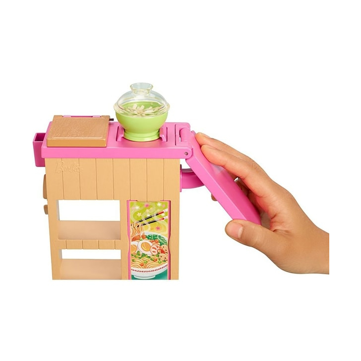 Set Barbie by Mattel Cooking and Baking Pregateste noodles cu papusa si accesorii
