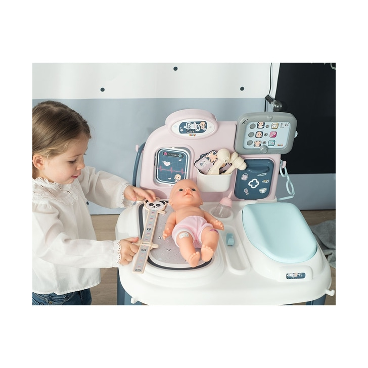 Centru de ingrijire pentru papusi Smoby Baby Care Center cu papusa si accesorii