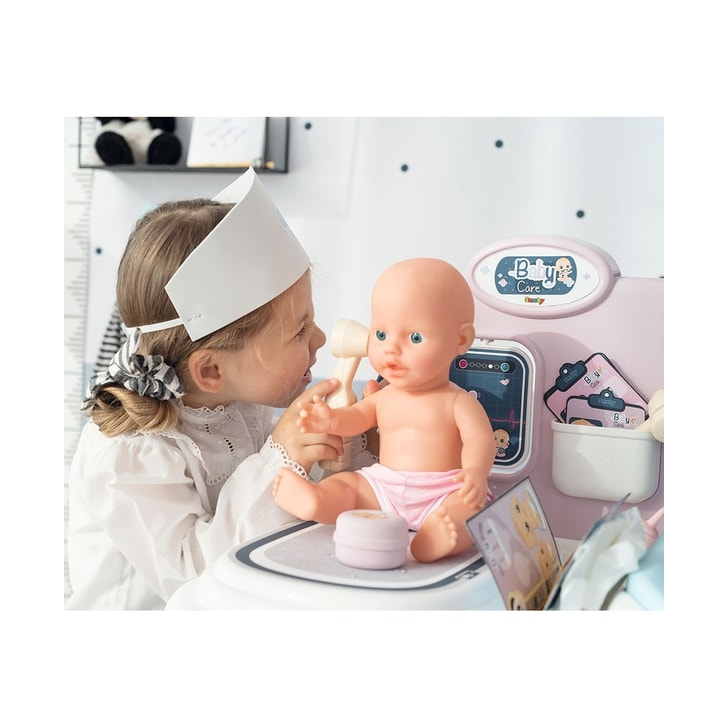 Centru de ingrijire pentru papusi Smoby Baby Care Center cu papusa si accesorii