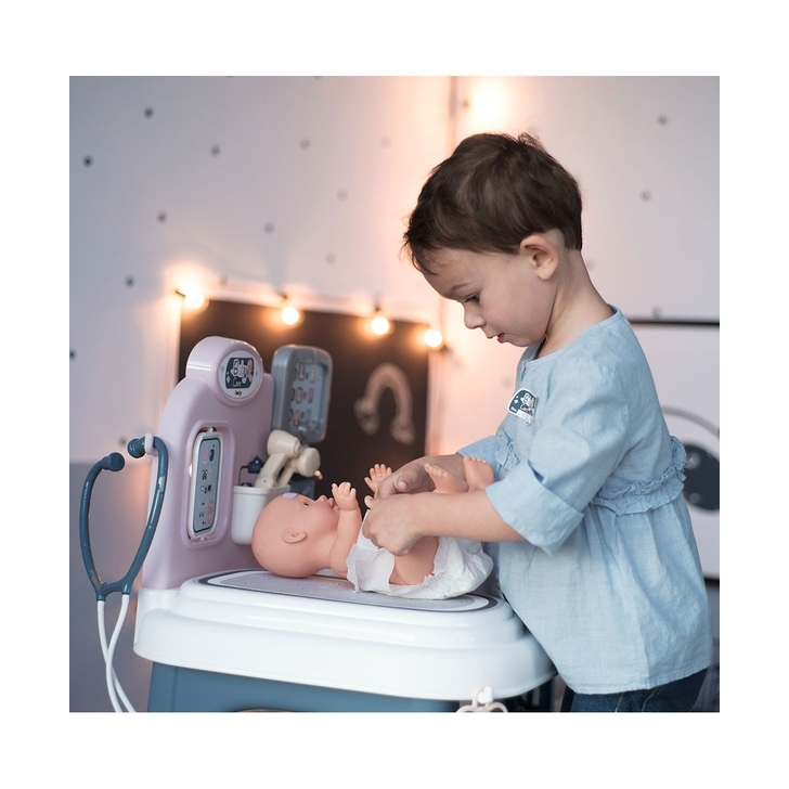 Centru de ingrijire pentru papusi Smoby Baby Care Center cu papusa si accesorii