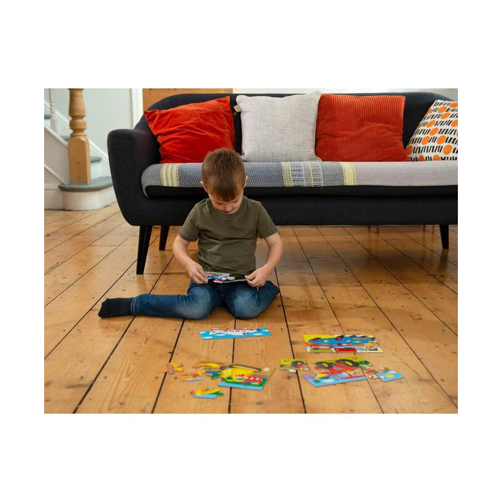 Set 4 puzzle-uri Vehicule (4, 6, 8, 12 piese)