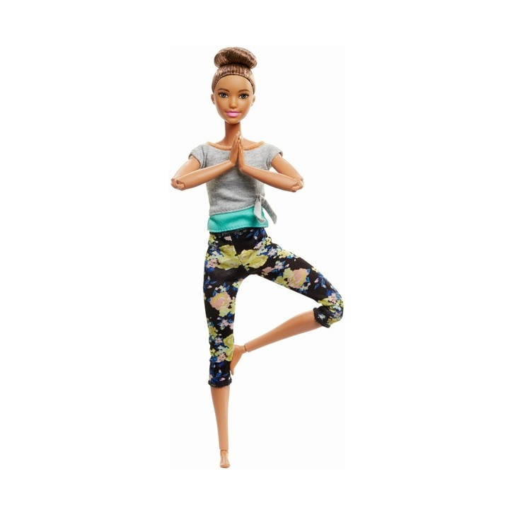 PAPUSA BARBIE MEREU IN MISCARE YOGA STYLE