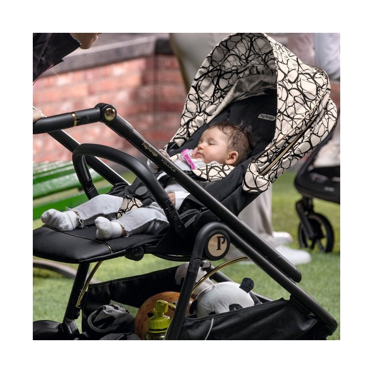 Carucior 3 in 1 Peg Perego Veloce, Lounge,  0 - 22 kg, Graphic Gold, Negru / Bej