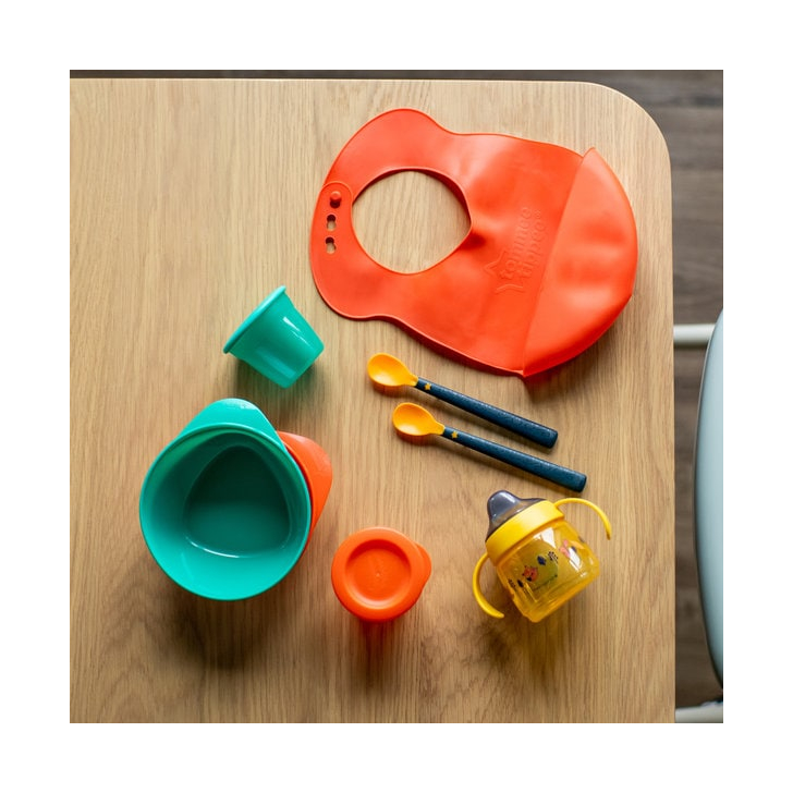 Kit pentru diversificare hrana Tommee Tippee cu tehnologie BACSHIELD™ , 4 luni +