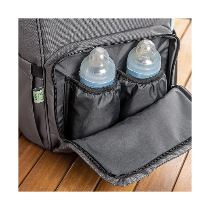 Rucsac multifunctional cu aleza pentru schimbat scutecul bebelusului, din plastic reciclat, Reer Growing Backpack 84221