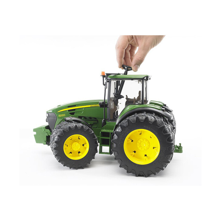 BRUDER - TRACTOR JOHN DEERE 7930 CU ROTI DUBLE