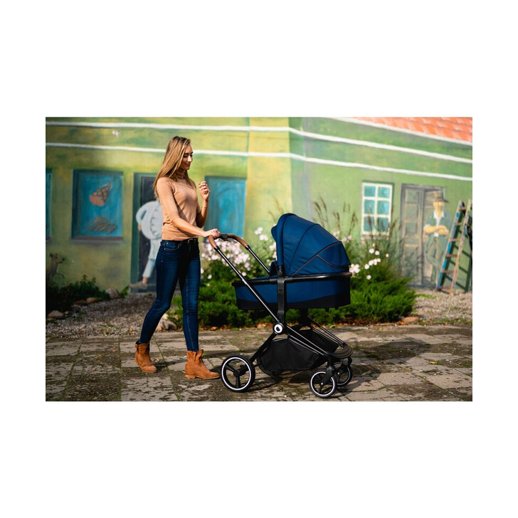 Lionelo - Carucior compact Mika, 2 in 1, Cadru din aluminiu, Cu landou intarit si salteluta moale, Reversibil, Maner ajustabil, Huse pentru picioare, Plasa de tantari, Husa de ploaie, Pana la 22 kg, Albastru