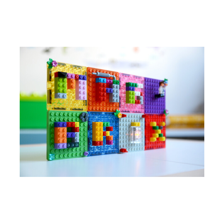 Set magnetic Magbrix 24 piese patrate - compatibil cu caramizi de constructie tip Lego
