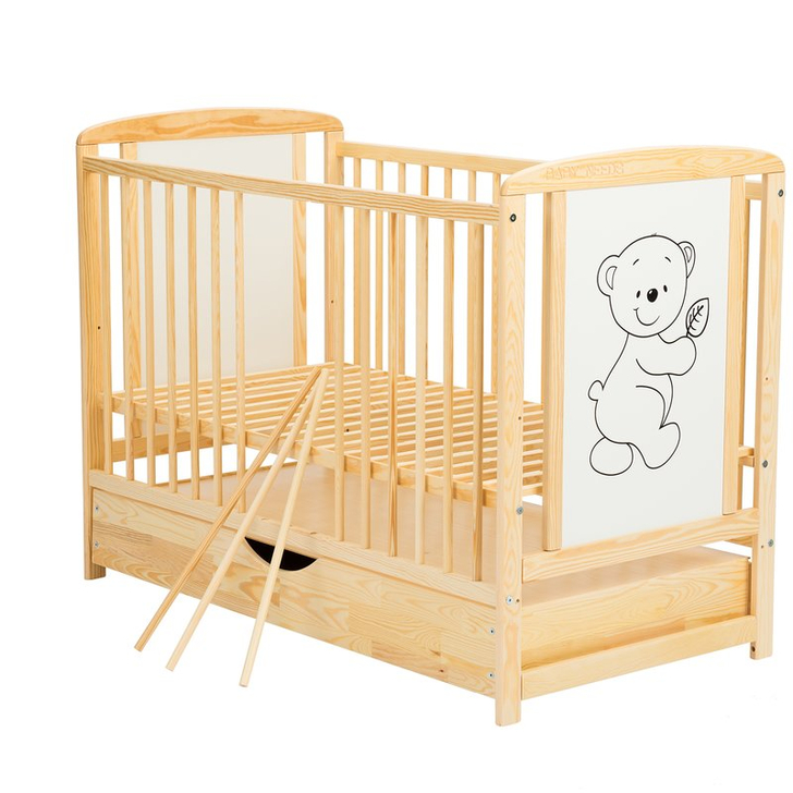 Patut din lemn Timmi 120x60 cm, Cu sertar cu capac, Din lemn de pin si mdf, Stabil si rezistent, Inaltime saltea reglabila pe 3 nivele, Laterala cu 3 bete detasabile, Natur + Saltea 10 cm