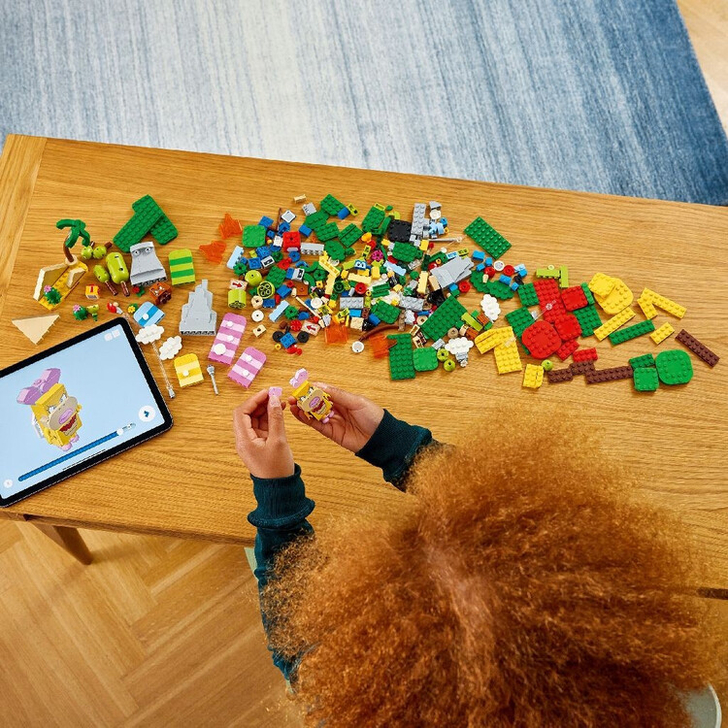 Set de construit - Lego Super Mario Set de Creator, Cutia de Unelte pentru Creativitate  71418