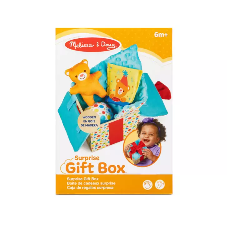 Set jucarii bebe in cutie cadou din lemn